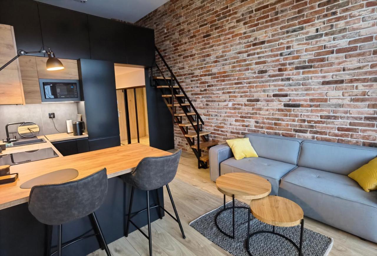 Apartament Loft Studio Airport Blisko Lotniska Zarembowicza Lotnisko Вроцлав Экстерьер фото